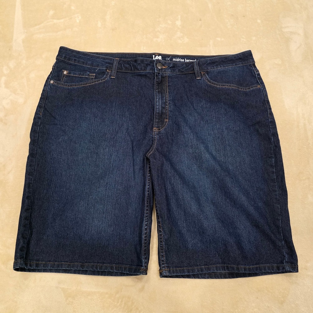 Lee Riders Womens Midrise Bermuda Shorts Dark Wash Denim Size 20M 197MEW2